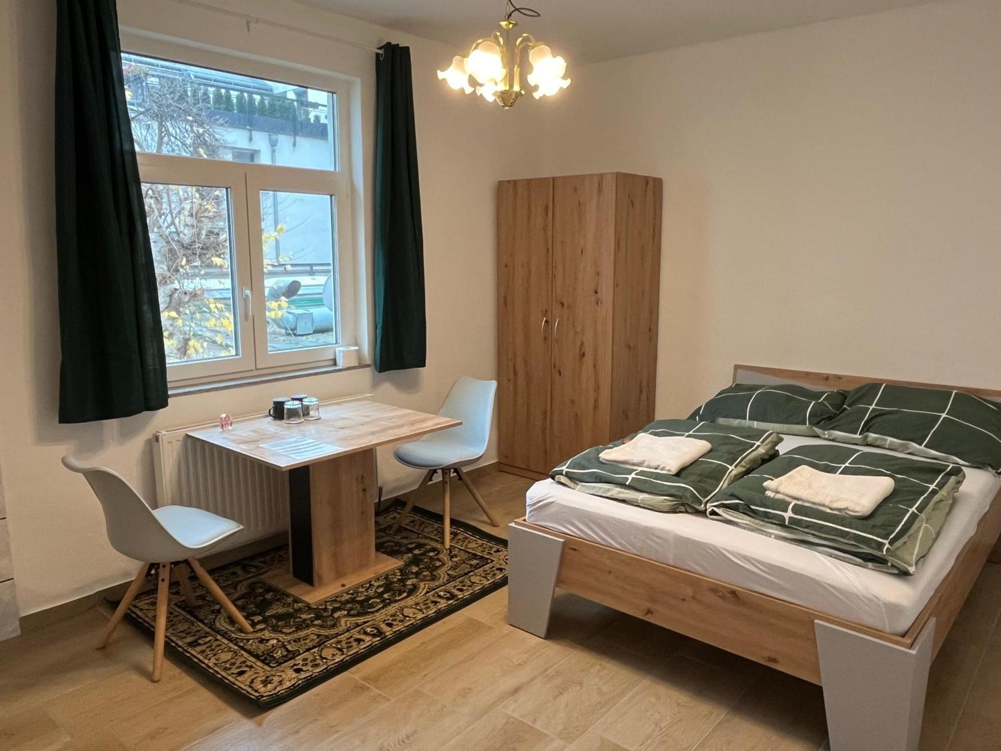 Traveler Lodging Vienne Extérieur photo