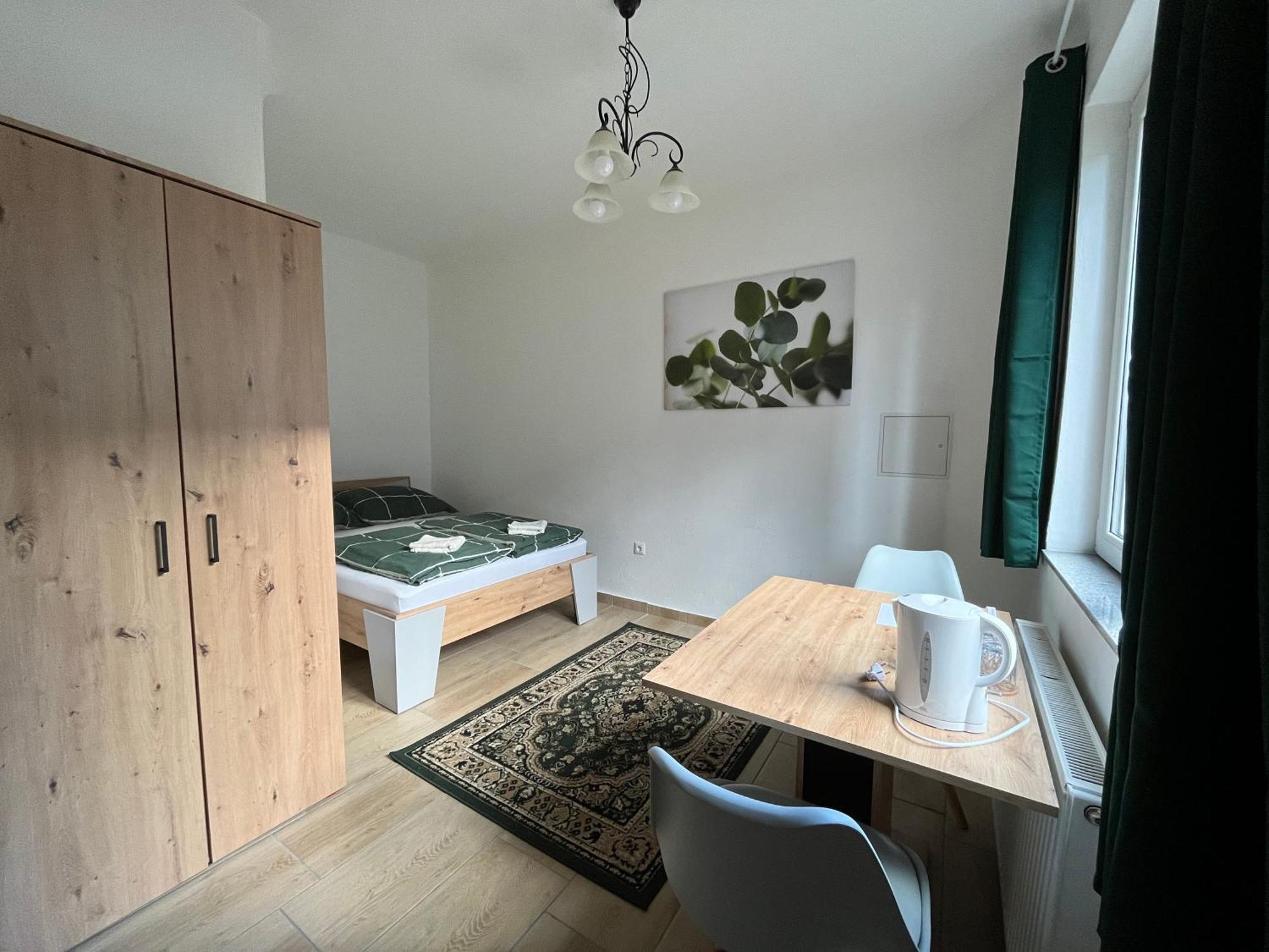 Traveler Lodging Vienne Extérieur photo